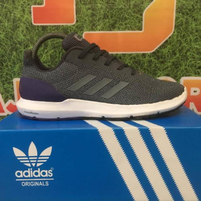 Sepatu Olahraga Sepatu Running Adidas Grade Ori terbaik