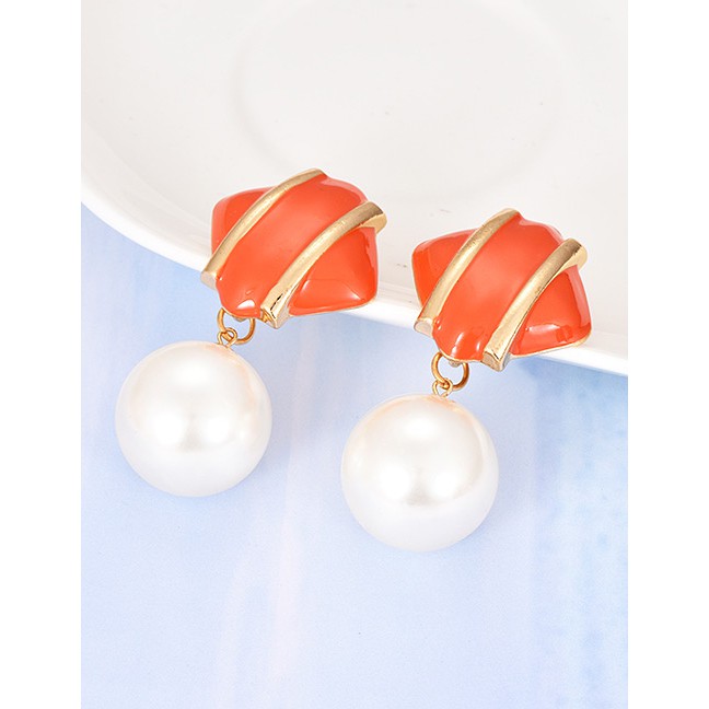 LRC Anting Tusuk Fashion Alloy Resin Pearl Square Earrings F40587