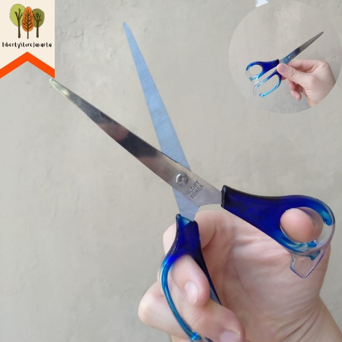 

Gunting Glory Etona Besar Ukuran 8 inch Alat Tulis Kantor ATK Sekolah