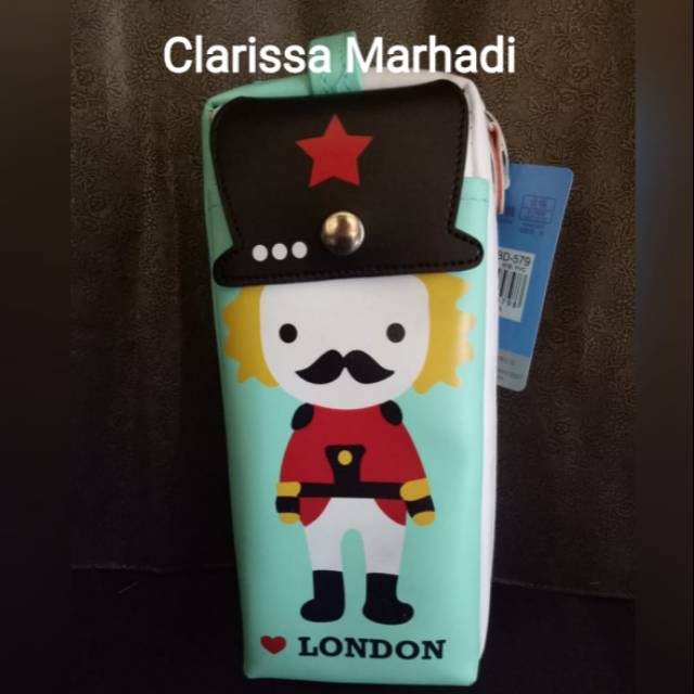 

KOTAK PENSIL 1 RESLETING 1 KANCING BD-579 XIAOLINGJING TENTARA LONDON