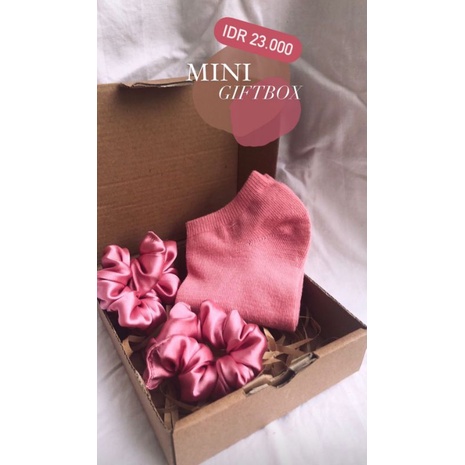 

HAMPERS MURAH KEKINIAN /KADO ULANGTAHUN/WISUDA/ANNIVERSARY