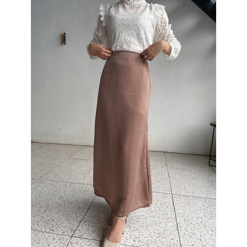 Zéa - Lily - Rok Span Polos Satin Formal Maxi