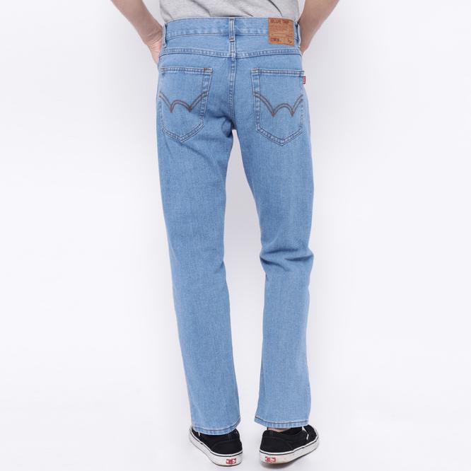 Edwin Celana Jeans Reguler Fit Pria Panjang Light Blue Vegas 01 - Biru Muda, 28