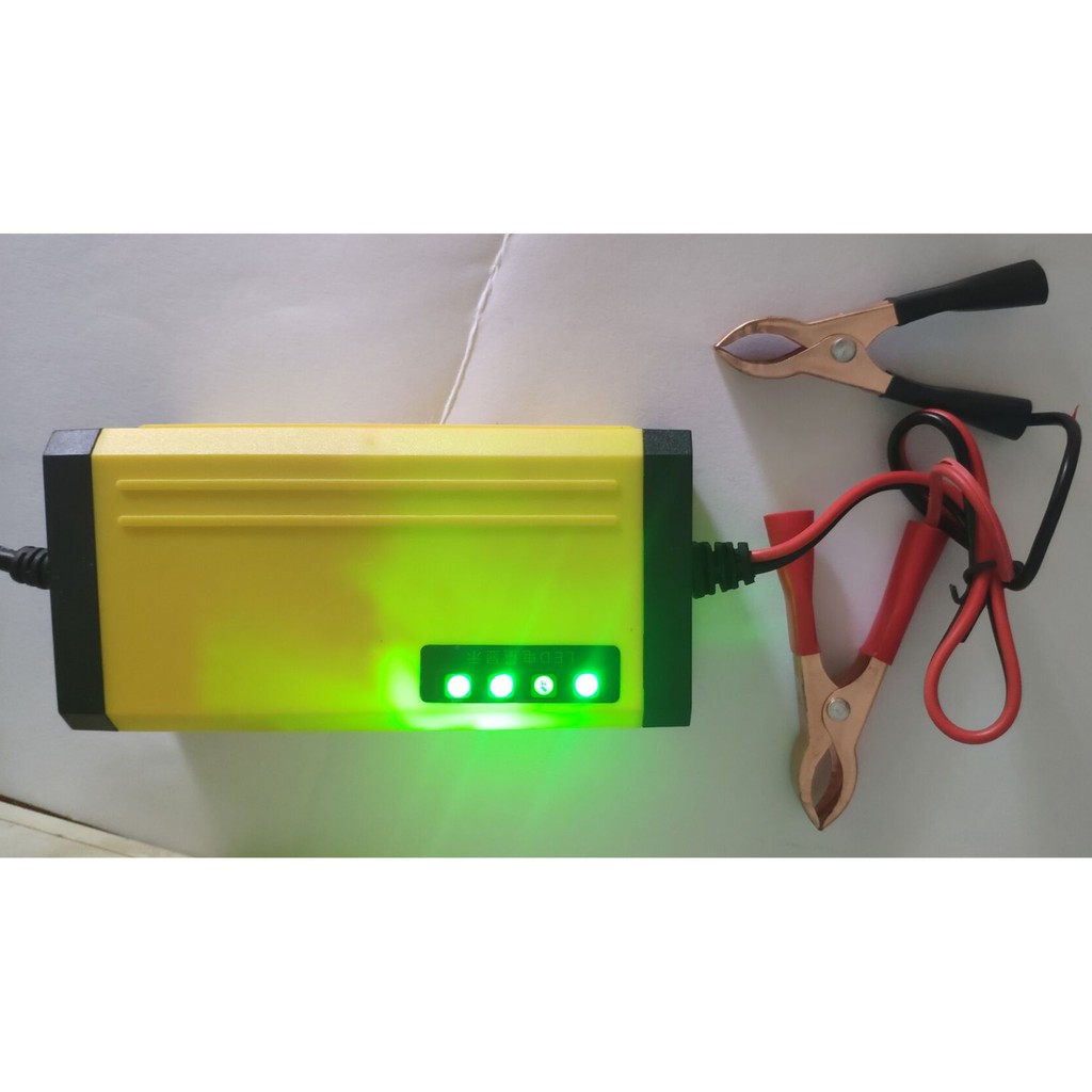 12V2A car battery charger/portable car battery charger/car and motorcycle battery charger 12-20AH