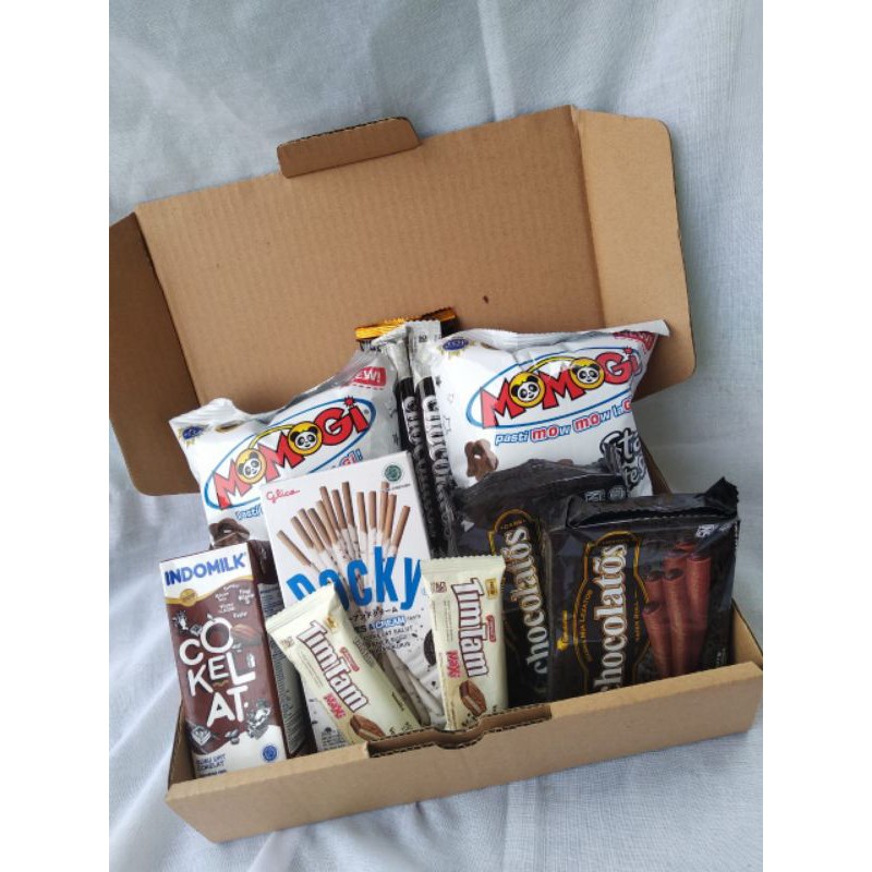 

SNACK BOX/GIFTBOX/BIRTHDAY GIFT/HAMPERS BOX