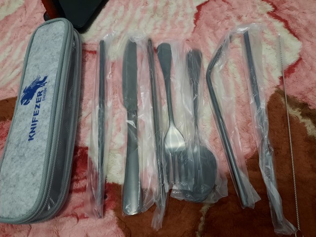 Set Alat Makan/sendok Garpu Pisau Sumpit Sedotan - Ea02300