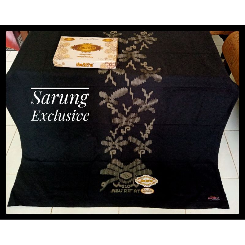 SARUNG TENUN HITAM MOTif seperti BHS hitam polos HPL TKB Tumpal kembang Bukan Afkir Alima