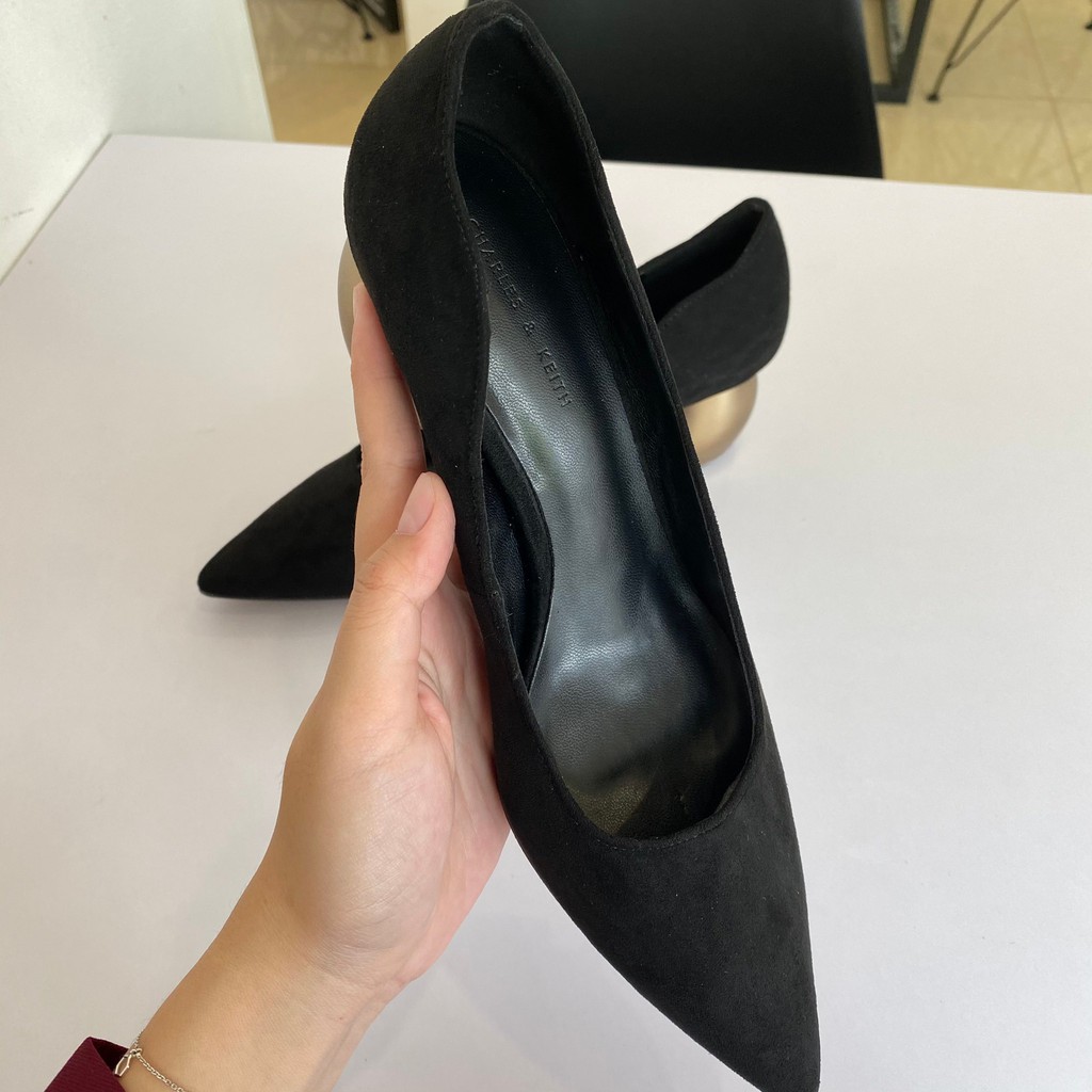 C circle Block Heels