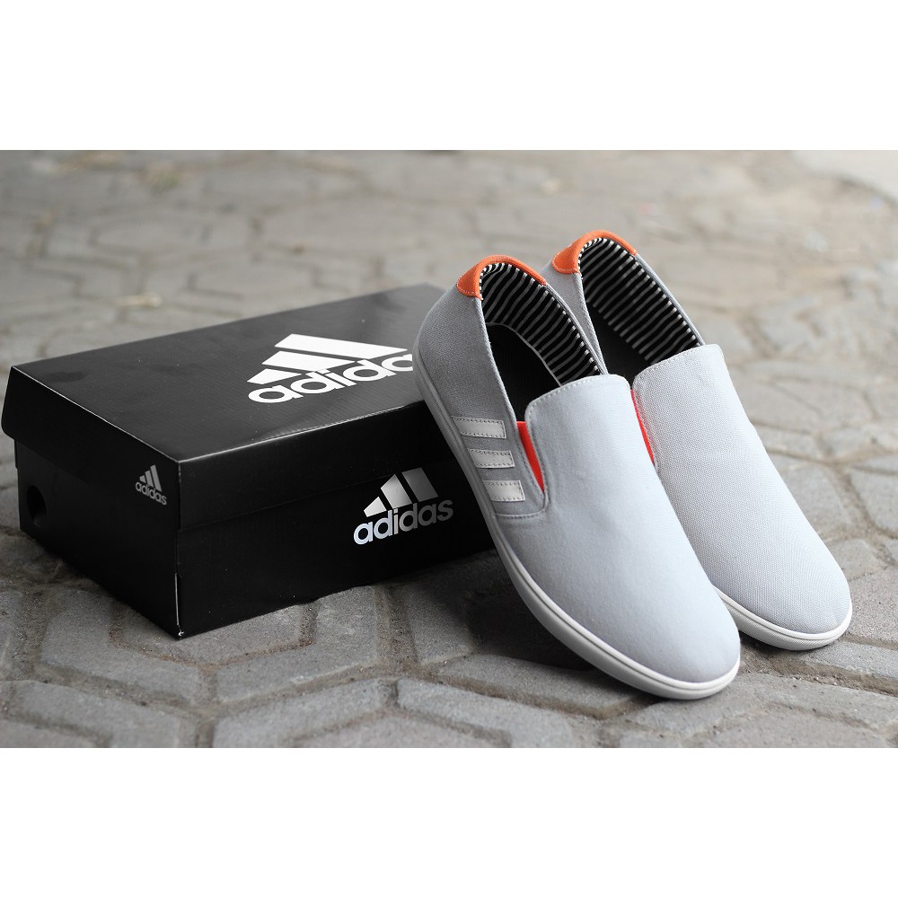 Sepatu Pria Casual Slip On Santai Adidas Devv Slop Keren Terlaris