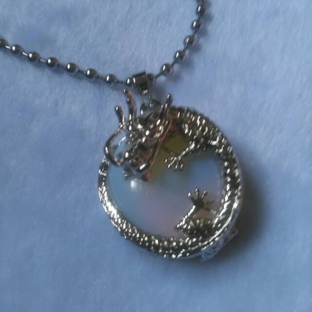 Liontin naga bulat melingkar batu opalite