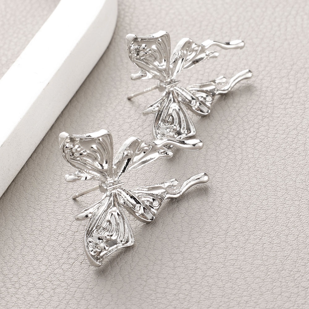 Anting Giwang Minimalis Model Kupu-Kupu Gaya Korea Elegan Bahan Metal Untuk Wanita