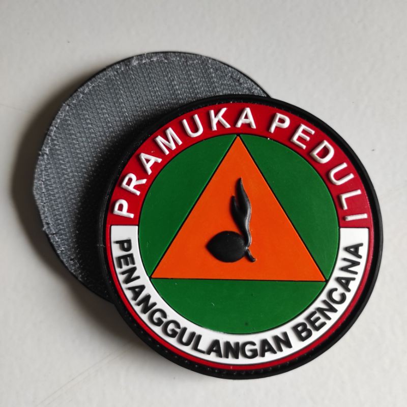 PATCH RUBBER LOGO PRAMUKA PEDULI/TEMPELAN EMBLEM KARET VELCRO