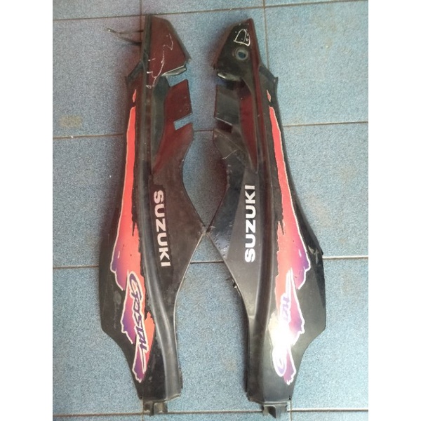 cover body samping Suzuki Crystal crystal kristal original