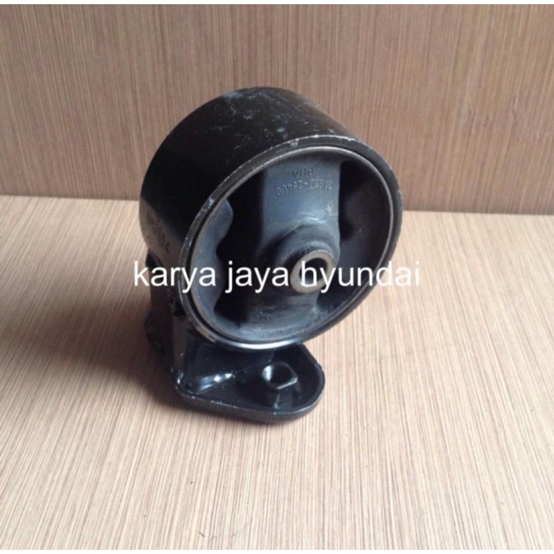 Engine mounting belakang Hyundai Avega