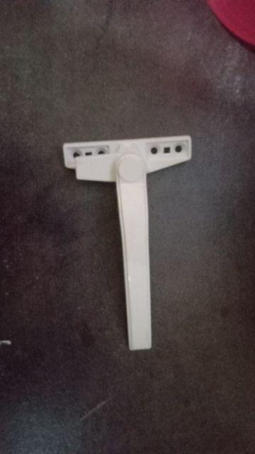 Rambuncis / Pengunci Jendela Alumunium Merk Dekson