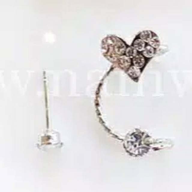 Anting 1 set jepit dan tusuk bentuk love