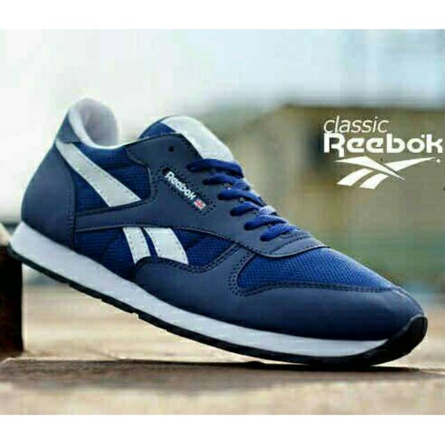 terjual obral sepatu lari reebok run supreme green 