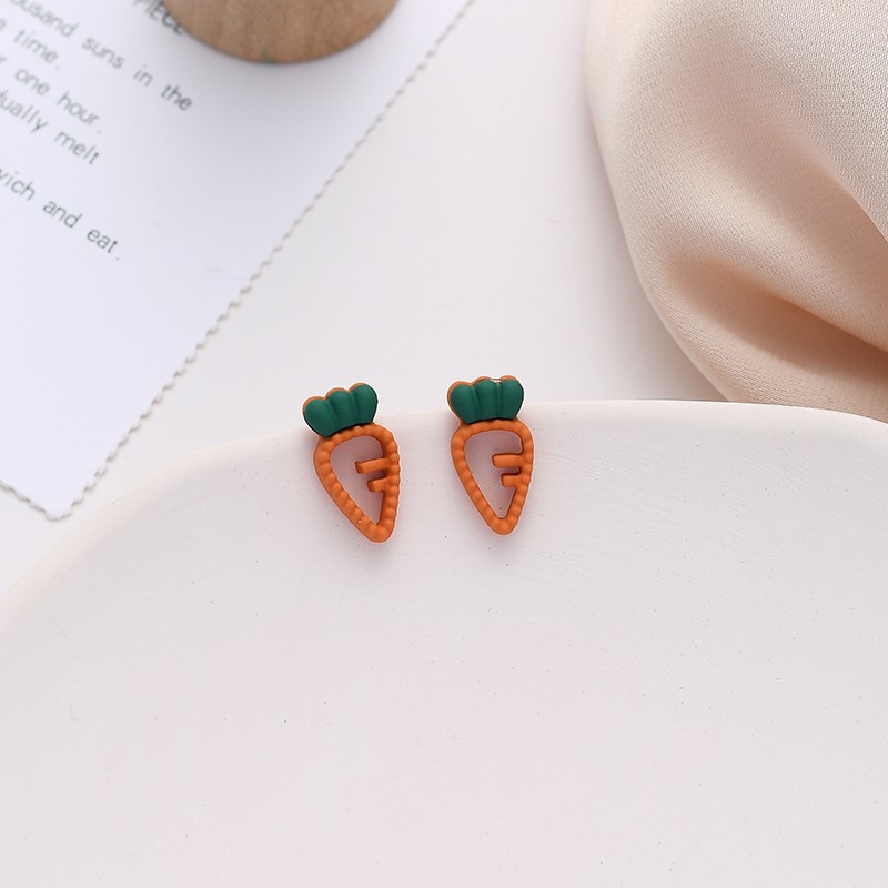 Anting Tusuk Silver S925 Desain Kartun Wortel Hollow Gaya Jepang Korea Aksesoris Wanita