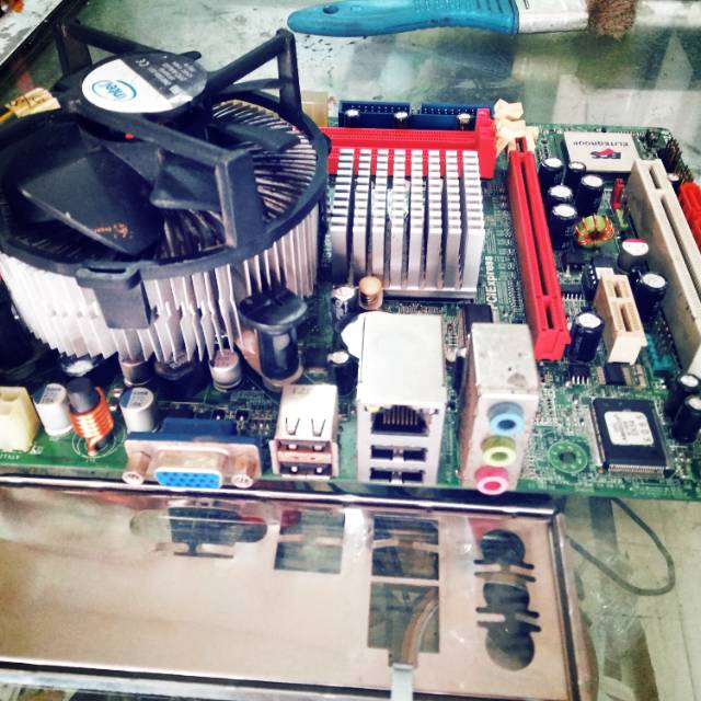 Mobo Matherboard G31 Soket LGA 775