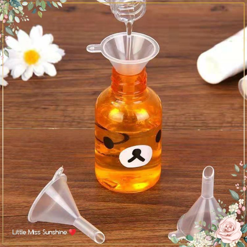 Corong Mini Diameter Mulut 3cm Oil Water Funnel Alat Bantu Tuang Menuang Gelas Jar Toples Mini Small High Quality Plastic Plastik Transparan Transparent Bening Lucu Murah Murce Nampol Lebay Cute Good Baik Lancar Minyak Parfum Little Miss Sunshine Malang