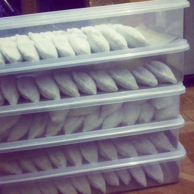 

Cireng isi :ayam, baso, sosis, bumbu rujak, oncom, ayam mozarella