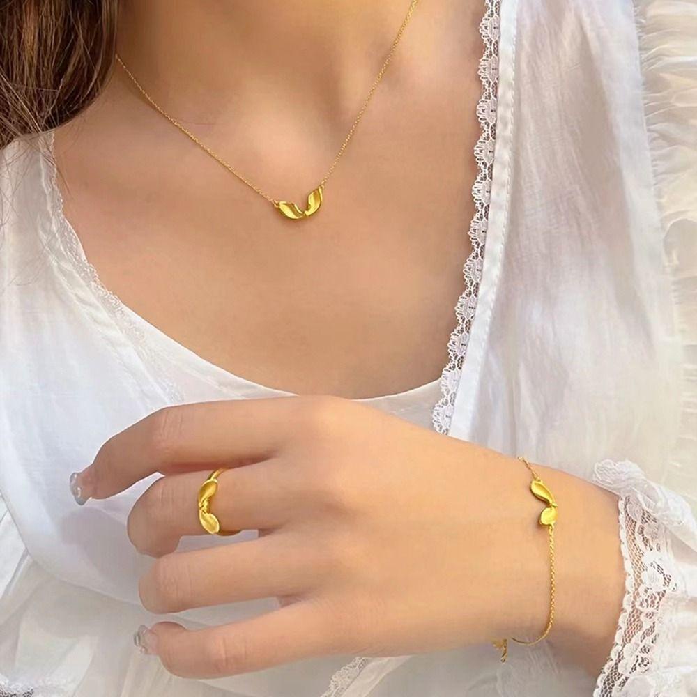 Mxbeauty Gelang Emas Pasir Kreatif Elegan Warna Emas Handmade Perhiasan Tembaga Telinga Kelinci Cincin Lucu
