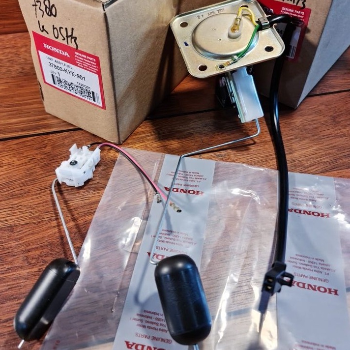 (MEGAPRO MONO INJEKSI DAN KARBURATOR) HONDA ORI - PELAMPUNG TANGKI- BENSIN/ FUEL UNIT 37800KYE941/ 3