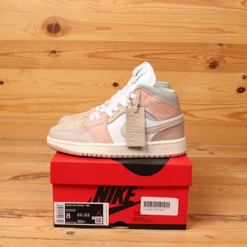 Nike Air Jordan 1 Mid Milan