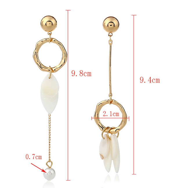 LRC Anting Tusuk Elegant Gold Color Circular Ring Decorated Asymmetric Earrings