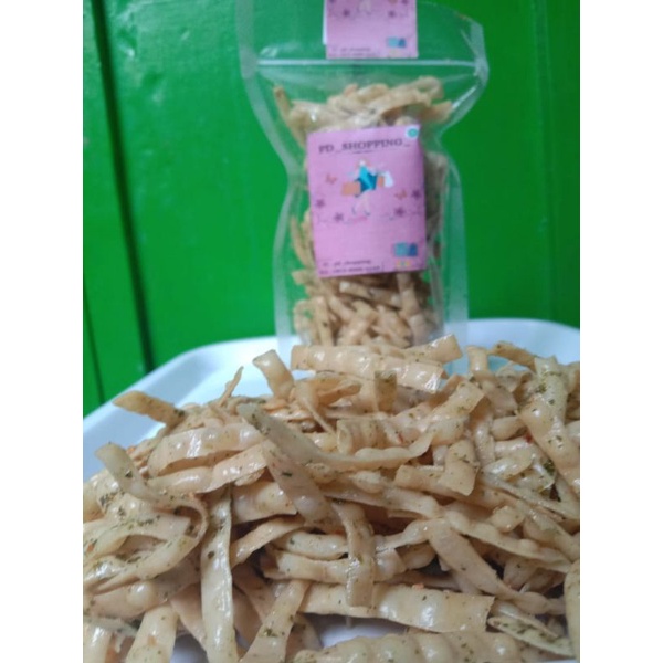 

Snack dower, PANGSIT PEDAS DAUN JERUK Dan PANGSIT GURIH DAUN JERUK 150gram