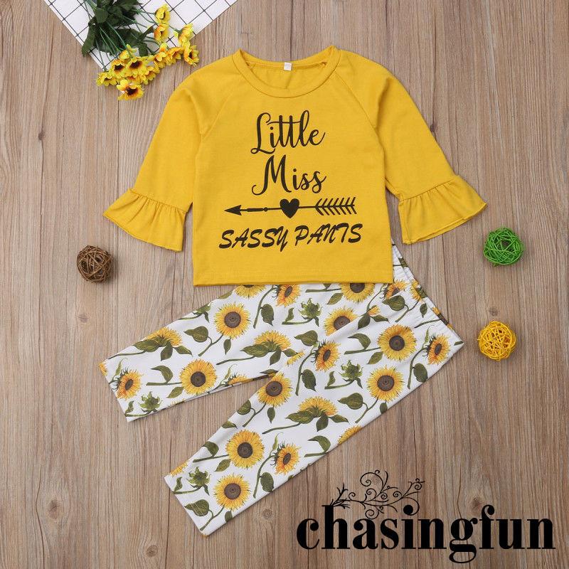 Setelan Sweater Kaos Lengan Flare Celana Panjang Motif Setelan Sweater Kaos Lengan Flare Celana Panjang Motif