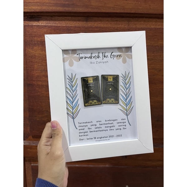 Frame hadiah gift wisuda guru