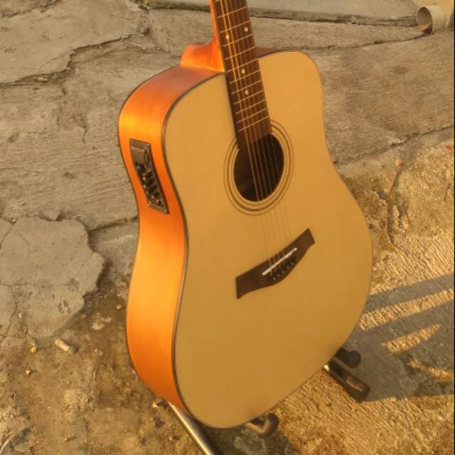 Gitar Akustik Elektrik Taylor Jumbo custom