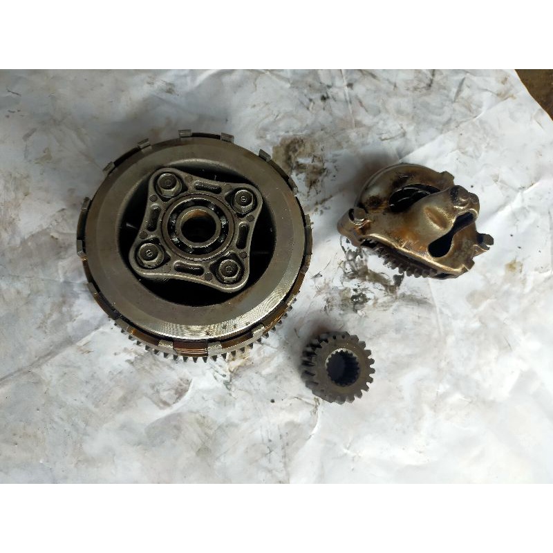 drafgir,drafgear,set rumah kampas,kampas dan pompa oli Megapro Primus atau mp Primus ori copotan mot