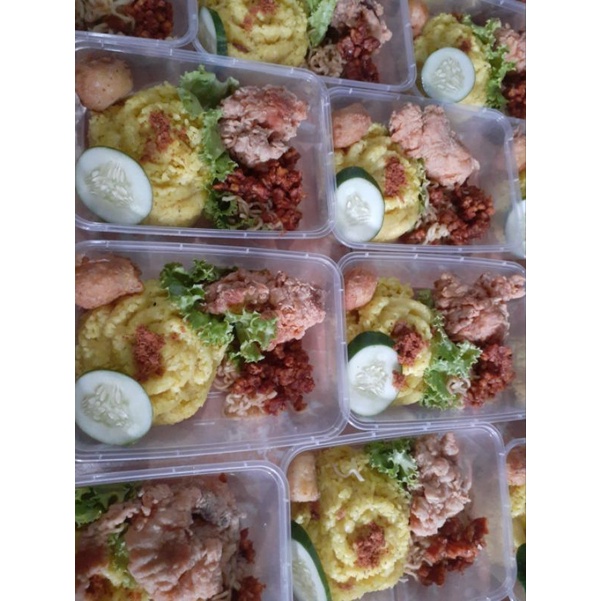 

nasi kuning tepak