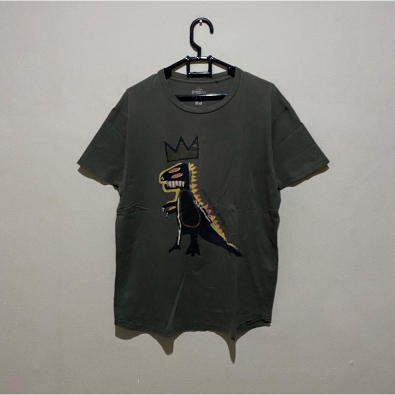 kaos uniqlo x jmb big print dino