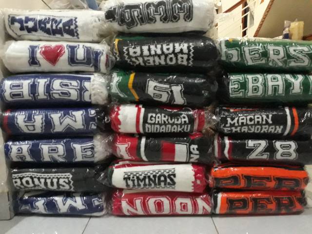 Syal rajut bola persebaya min order 10 pcs