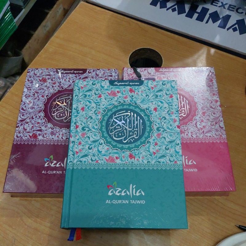 

azalia al quran tajwid dan terjemah
