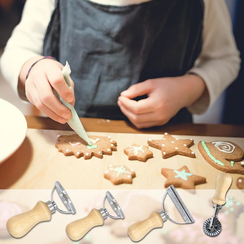 1Pc Cetakan dengan Bahan Anti-Lengket dan Bentuk Ravioli untuk Hiasan Kue / Pasta / Ravioli