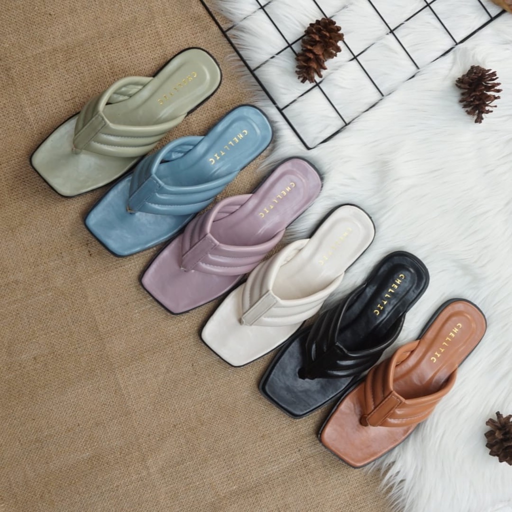 Sandal Flat/Sendal Selop Slip On Teplek Tali Jepit Busa Wanita Terbaru/Sendal Rumah Nyaman/Slop Casual Perempuan Remaja/Wedges Wanita Kekinian Cod Gratis Ongkir/Women Sliper Bukan Zara/Kelly Sandal Puffy