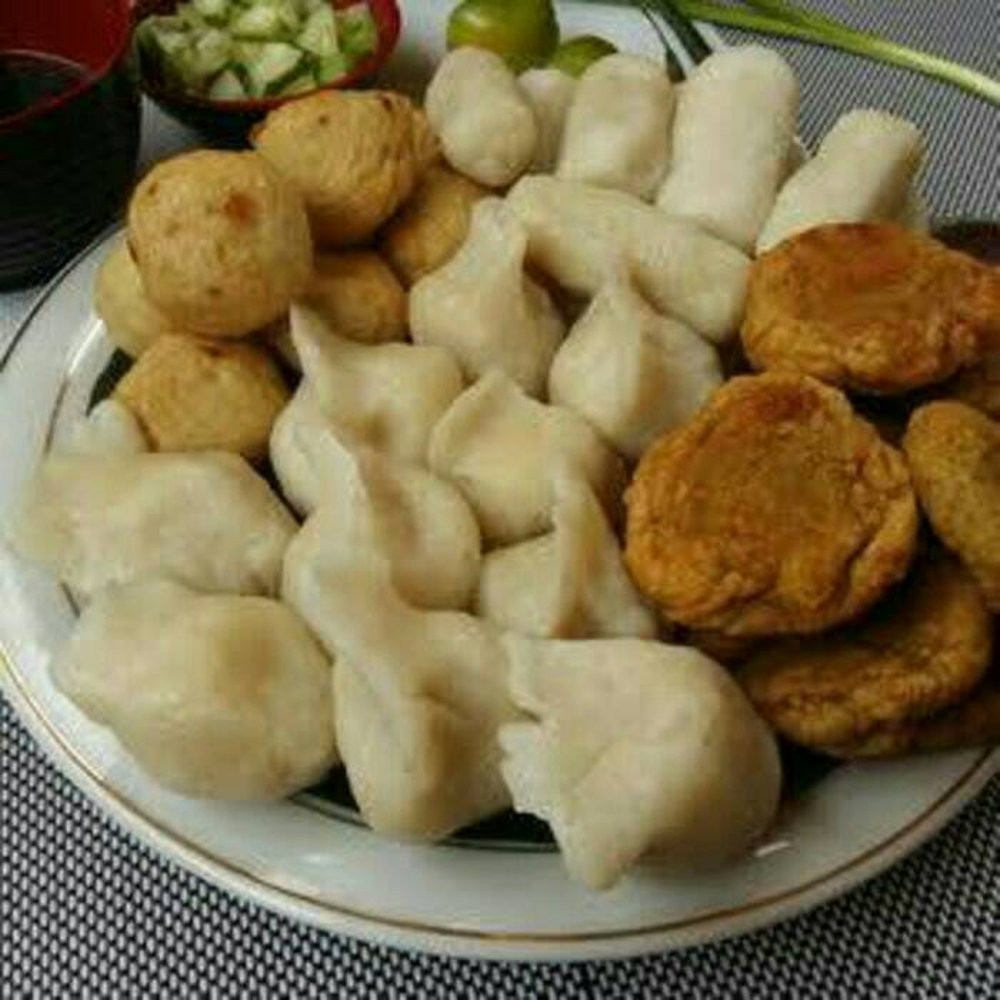 

pempek premium kotaku isi 7 enak lengkap dengan cuko sedaaap
