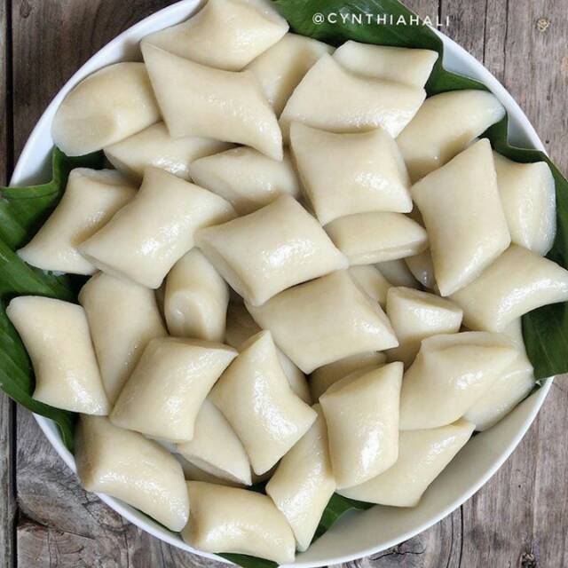 

Pempek lenjer ikan asli Palembang di jamin ketagihan enaaaaakk sekali