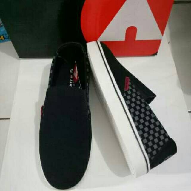 Airwalk Jada Junior size 35 only