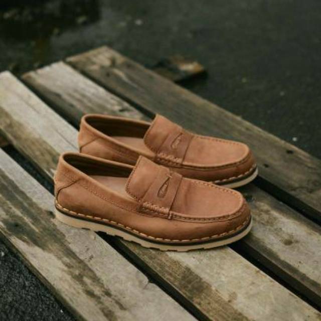 No 7 sepatu kulit piede murah