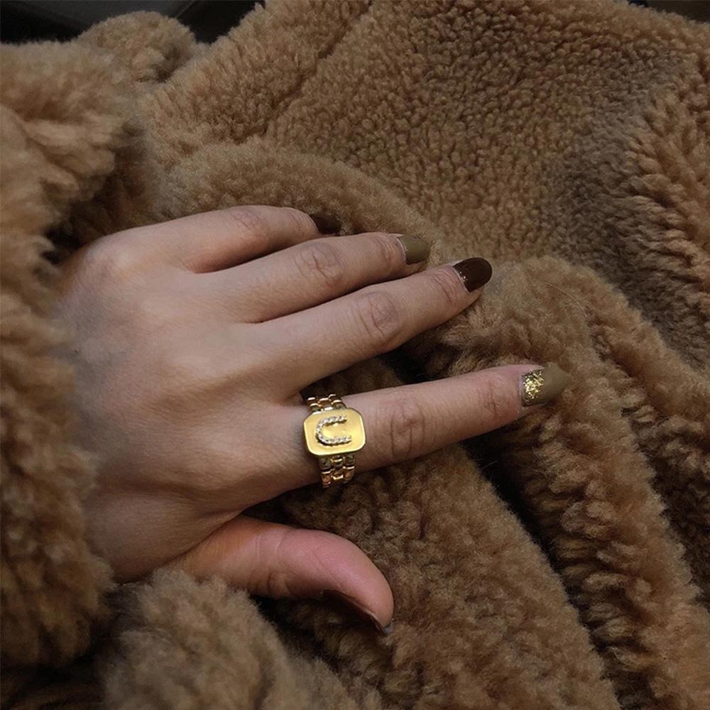 Mxbeauty Jam Tangan Bentuk Kotak Dengan Batu Zircon Imitasi Model Retro / Vintage Untuk Wanita