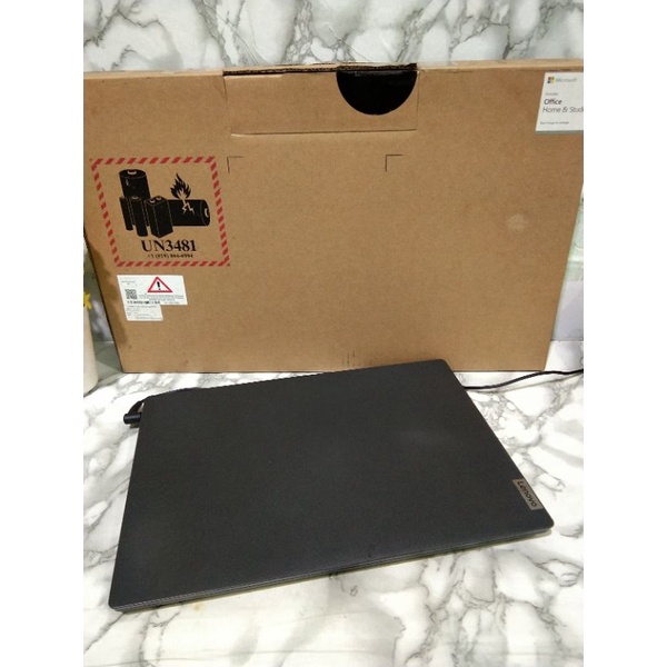 Laptop Lenovo Ideapad Slim3 AMD Athlon 3020e RAM 4GB SSD 256GB HITAM 14inch