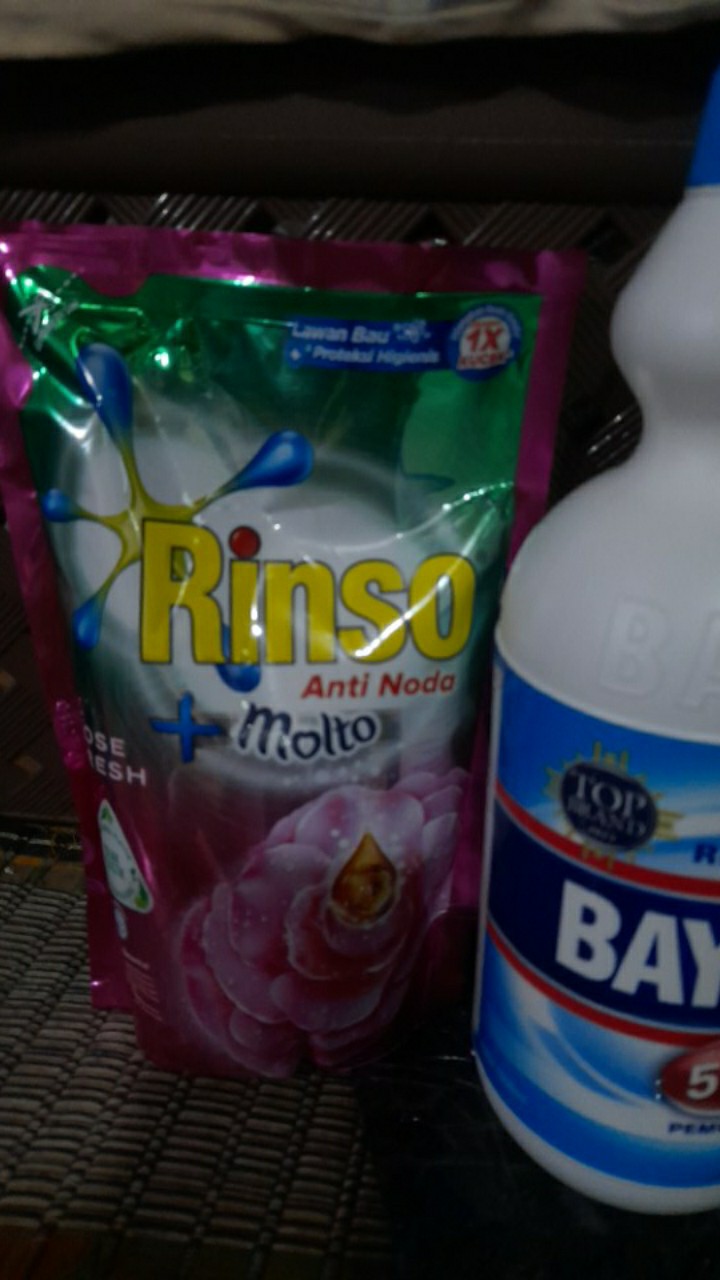 Rinso Molto Rose Fresh Liquid 750 Ml