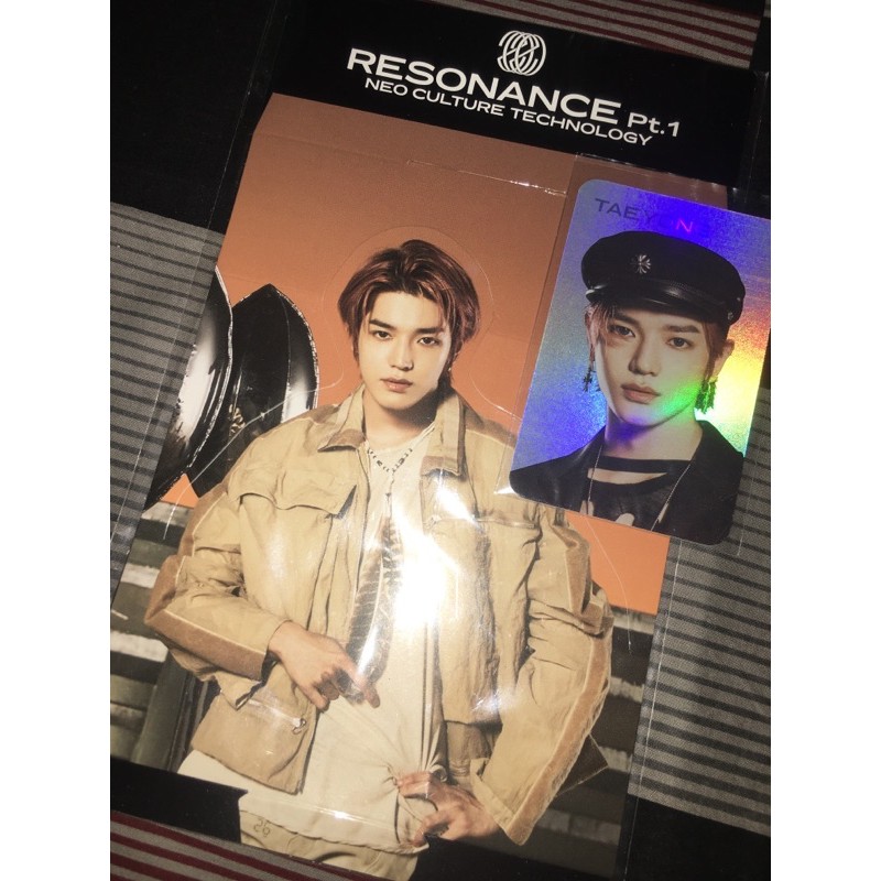 Standee holo taeyong resonance pt1 unsealed