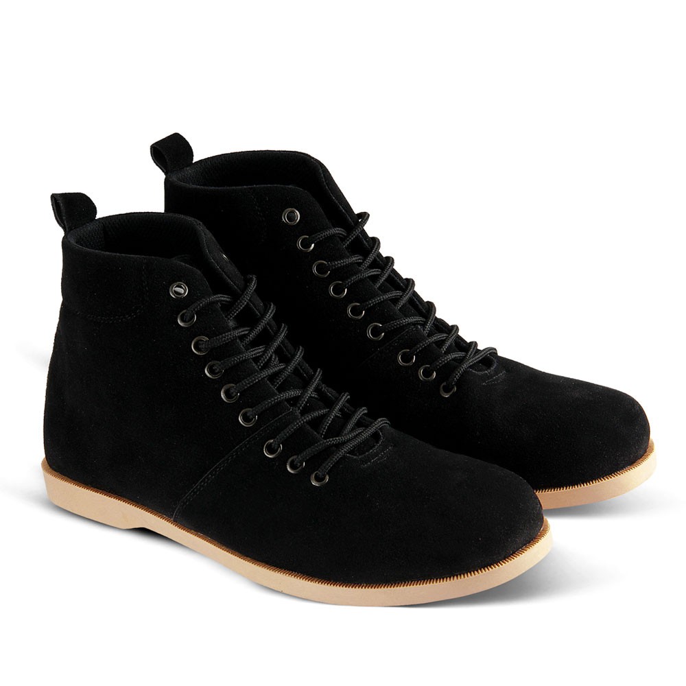 Sepatu Sneakers Pria Varka V 023 Sepatu Boots dan Sepatu Kasual Pria - Hitam