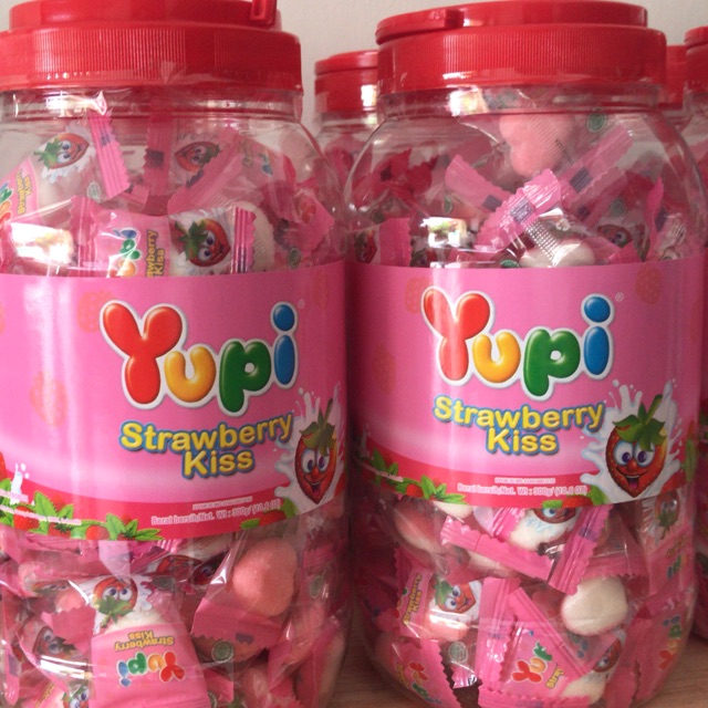 

YUPI TOPLES STRAWBERRRY EXP 2026